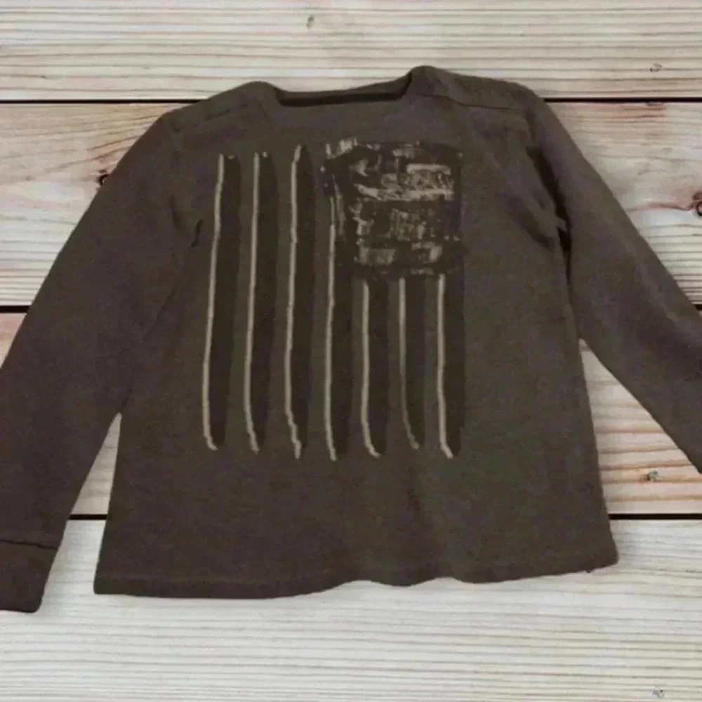 Epic Threads shirt